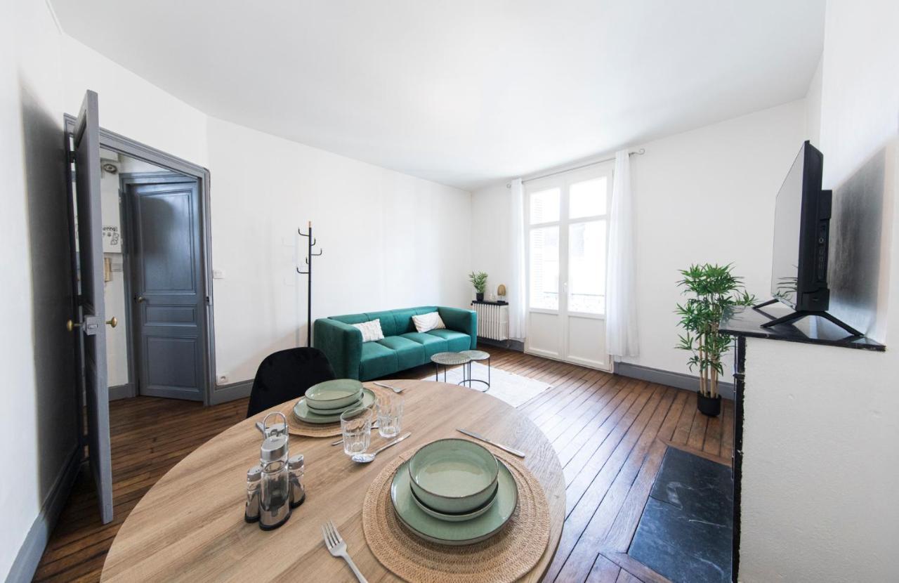 Appartement Avec Balcon A 250 M De La Gare, Hyper Centre Tours Exterior photo